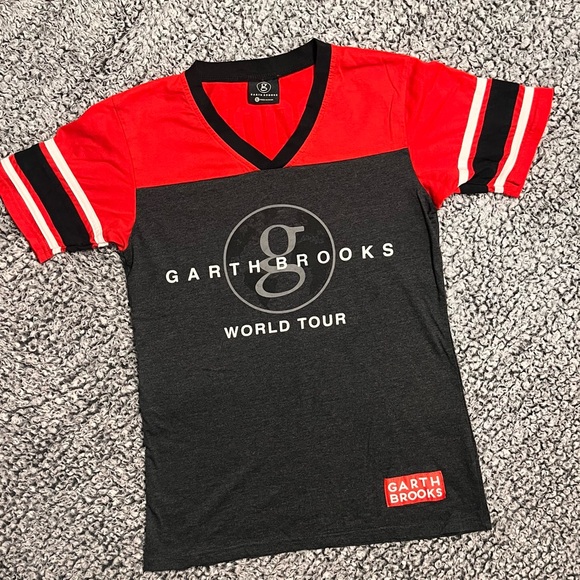Garth Brooks world tour jersey T-shirt - Picture 14 of 14